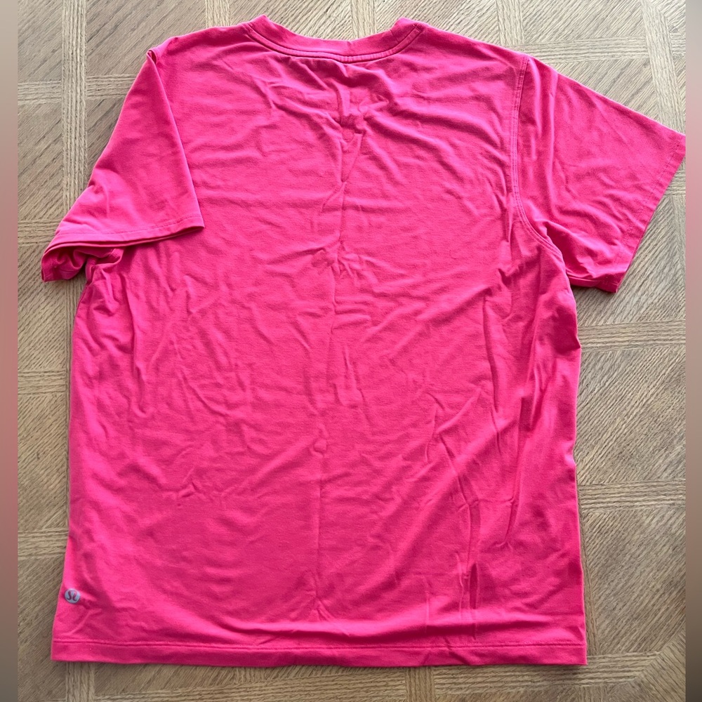 Lululemon t-shirt